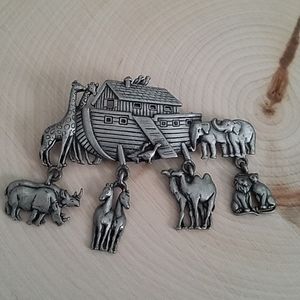 JJ Noahs Arc Design Silver Pin Brooch